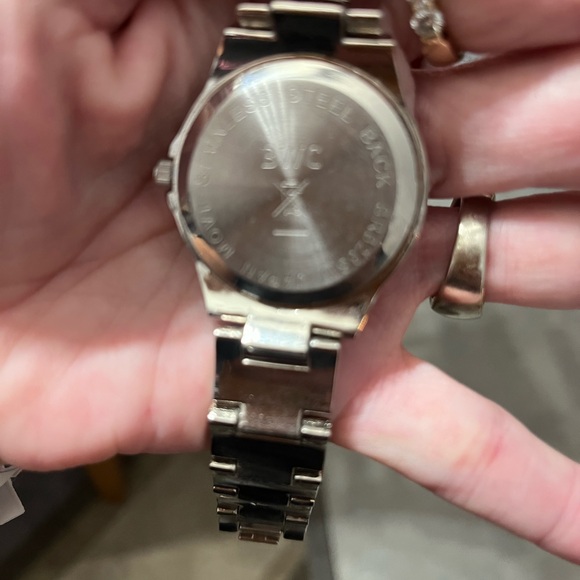 EUC SUPER CUTE WATCH - Picture 3 of 8